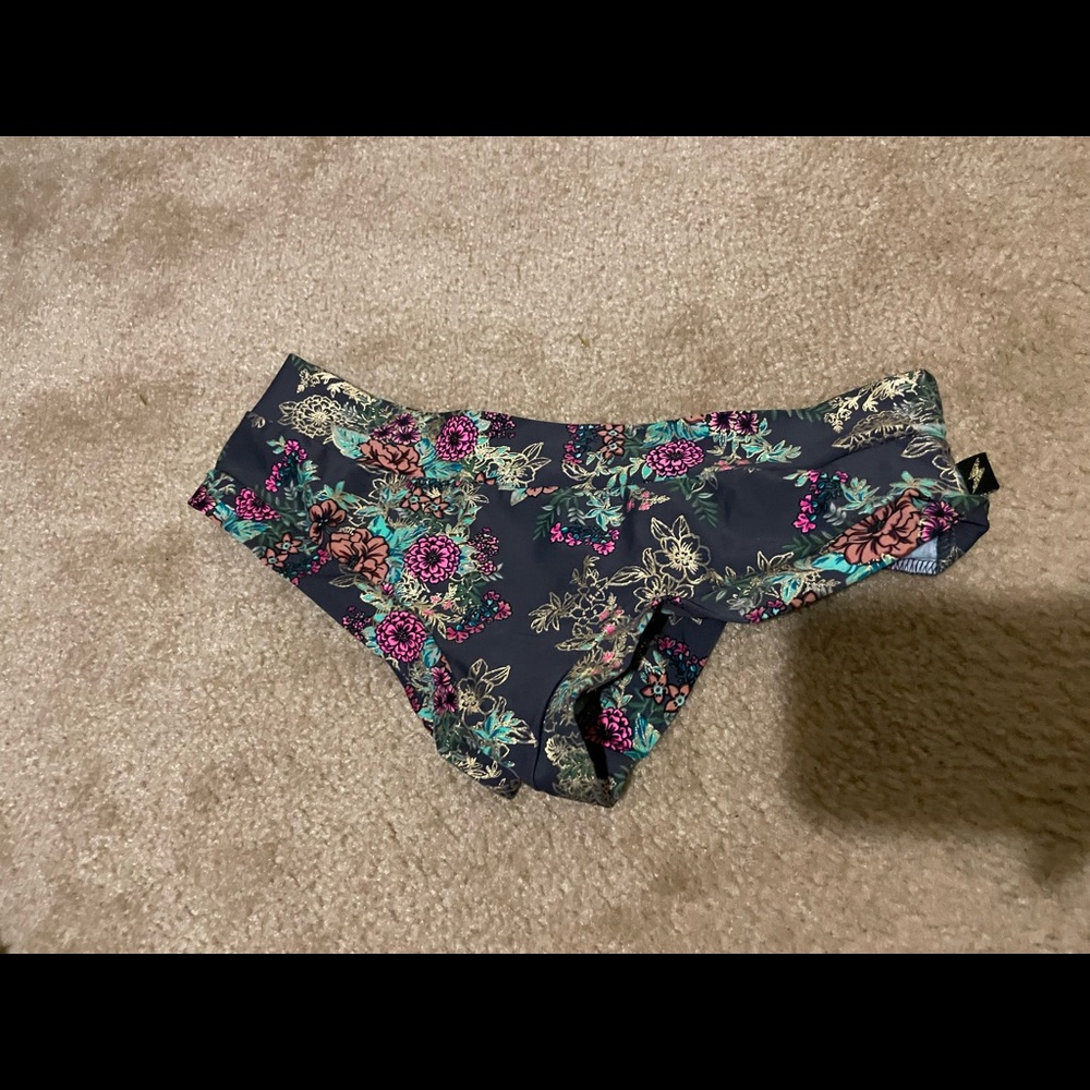 Cleo Pole Dance Shorts Gray with Pink Flowers Small